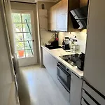 Superb In Provenzal With Pool דירה