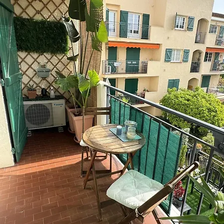 Superb In Provenzal With Pool 昂蒂布