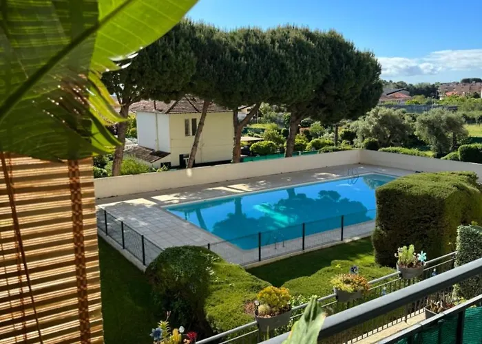 Superb In Provenzal With Pool アパート